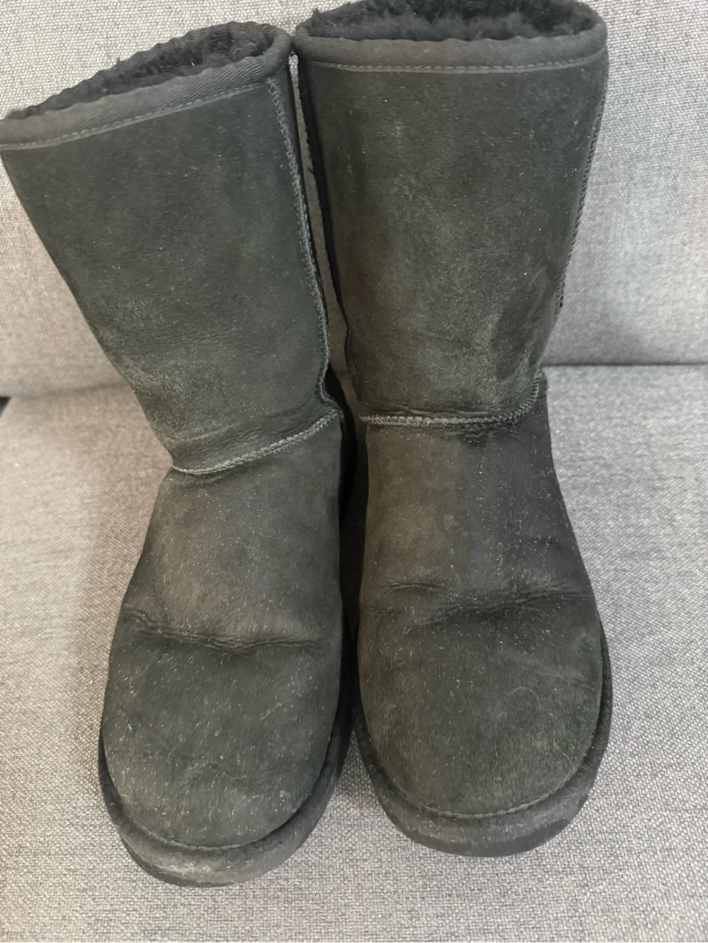 UGG Classic Short Shearling Boots in Black